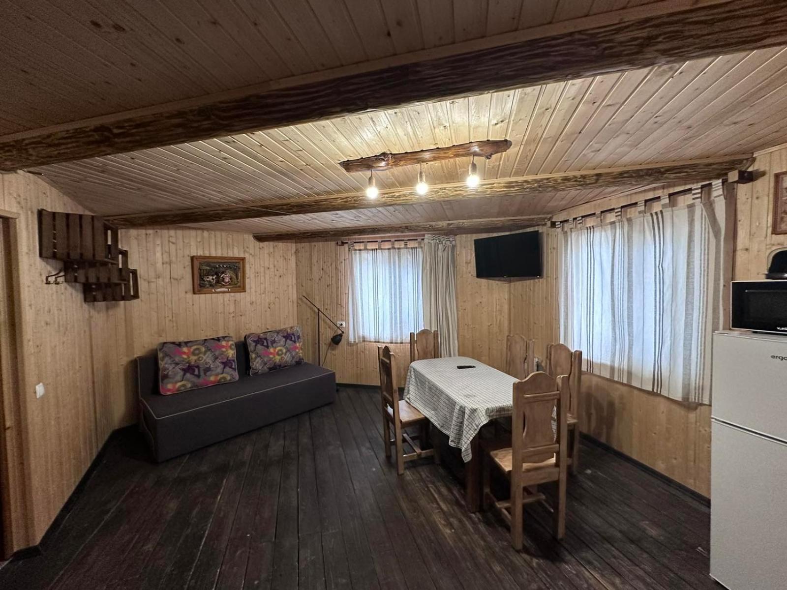 Котедж Садиба Предків バコヴェル エクステリア 写真